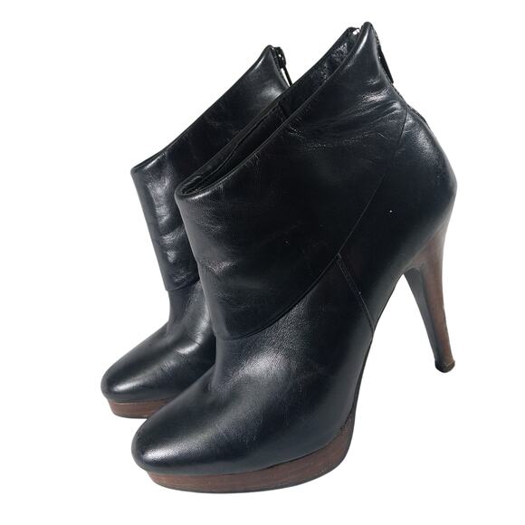 STEVE MADDEN! BLACK GENUINE LEATHER, BROWN STACKED WOOD HEEL/SOLE BOOTS! SZ 6.5M - Picture 1 of 12